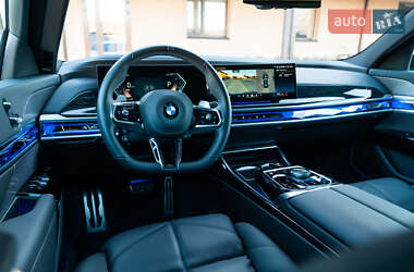 Седан BMW 7 Series 2024 в 