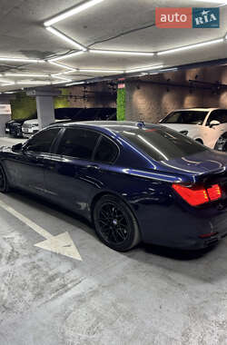 Седан BMW 7 Series 2012 в 