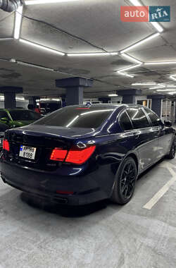 Седан BMW 7 Series 2012 в 
