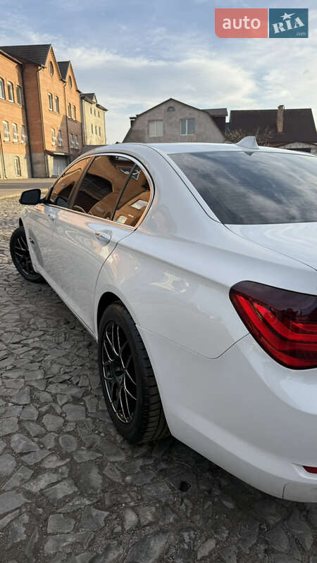 Седан BMW 7 Series 2010 в Луцке