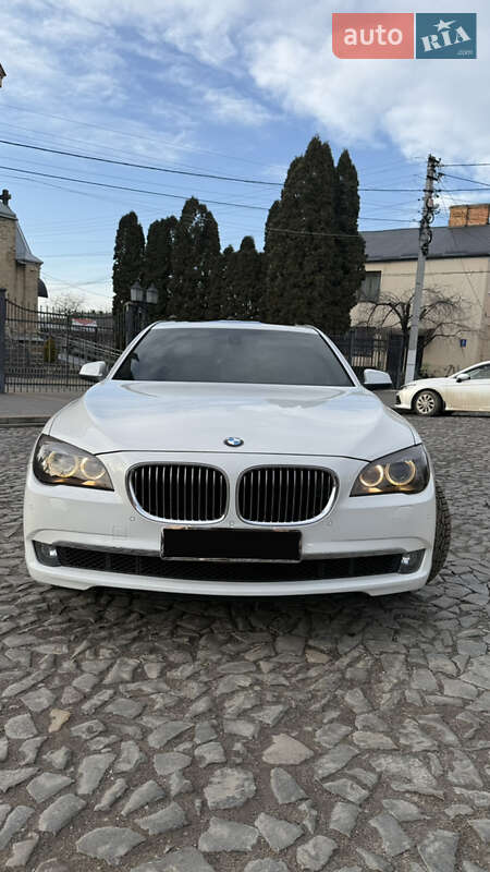 Седан BMW 7 Series 2010 в Луцке