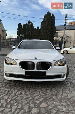 Седан BMW 7 Series 2010 в 