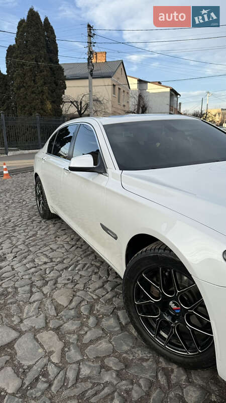 Седан BMW 7 Series 2010 в Луцке
