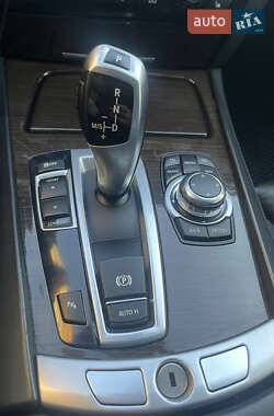 Седан BMW 7 Series 2010 в 