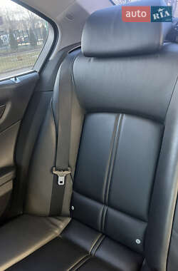 Седан BMW 7 Series 2010 в 