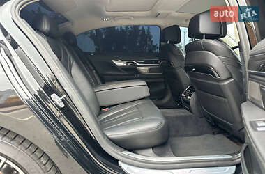Седан BMW 7 Series 2019 в 