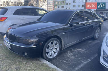 Седан BMW 7 Series 2005 в Новояворовске