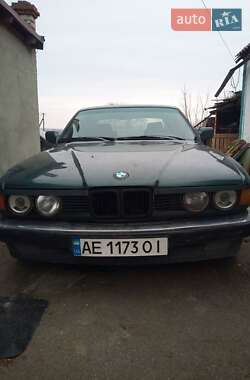 Седан BMW 7 Series 1988 в Днепре