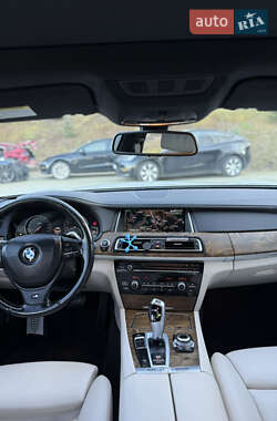 Седан BMW 7 Series 2013 в Чернівцях