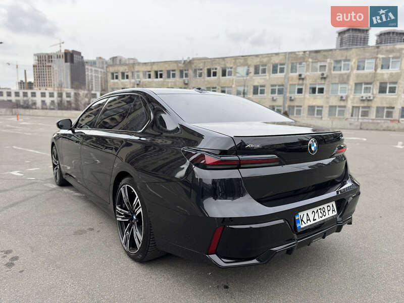 Седан BMW 7 Series 2023 в Киеве фото 32 Седан BMW 7 Series 2023 в Киеве