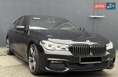 Седан BMW 7 Series 2018 в 