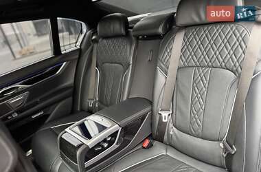 Седан BMW 7 Series 2018 в 