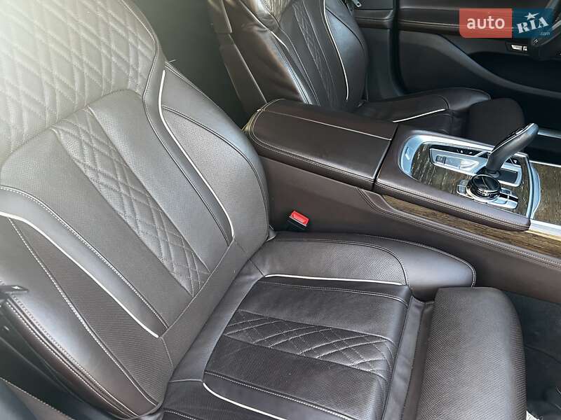 Седан BMW 7 Series 2017 в Києві