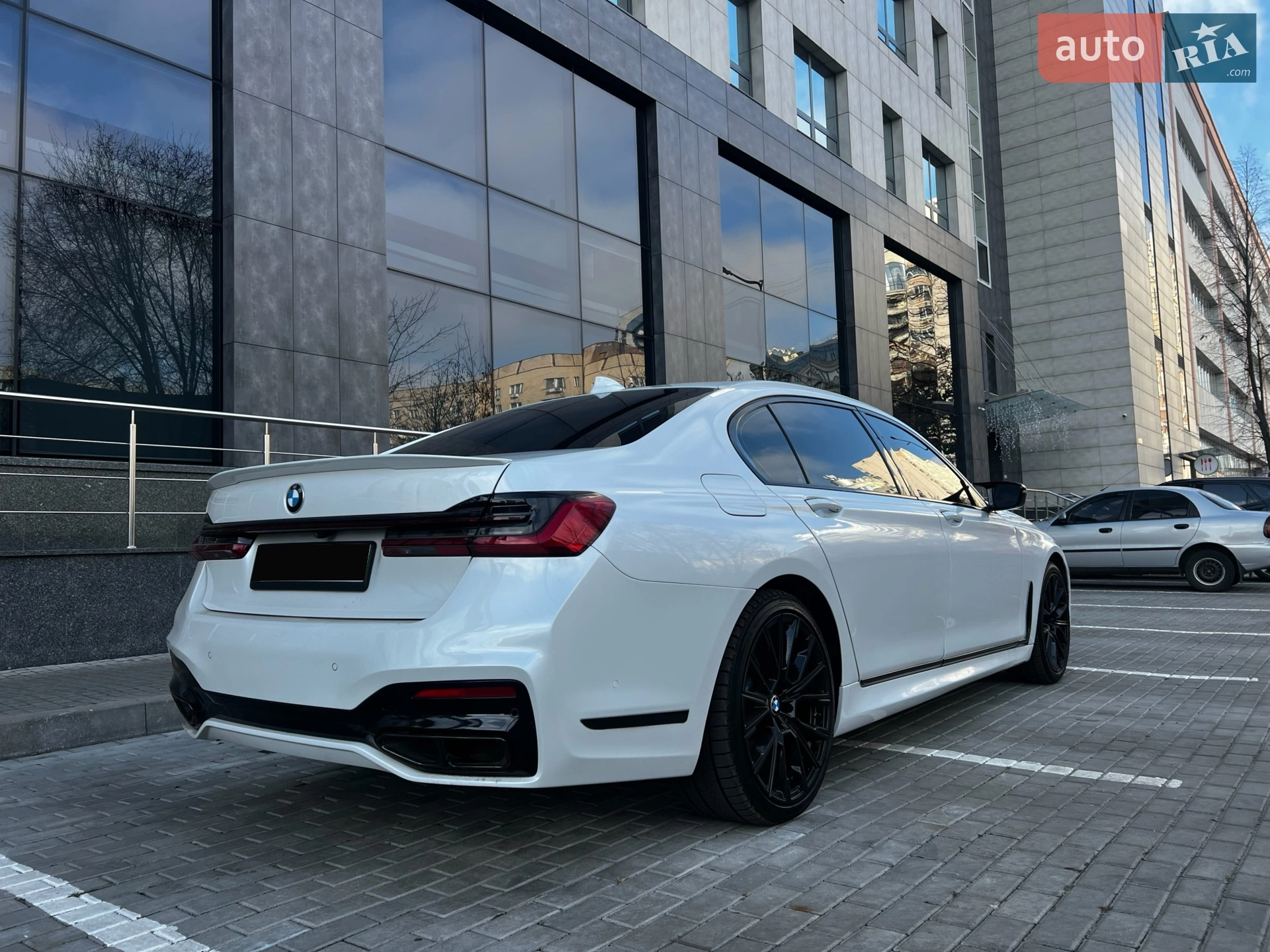 2017 BMW 7er - мініатюра 14