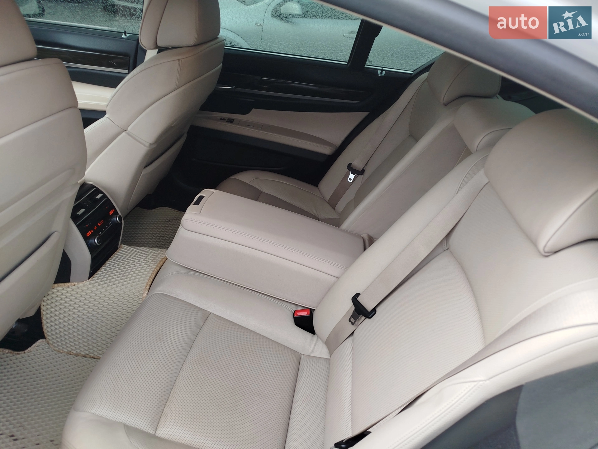 2011 BMW 7er - мініатюра 7