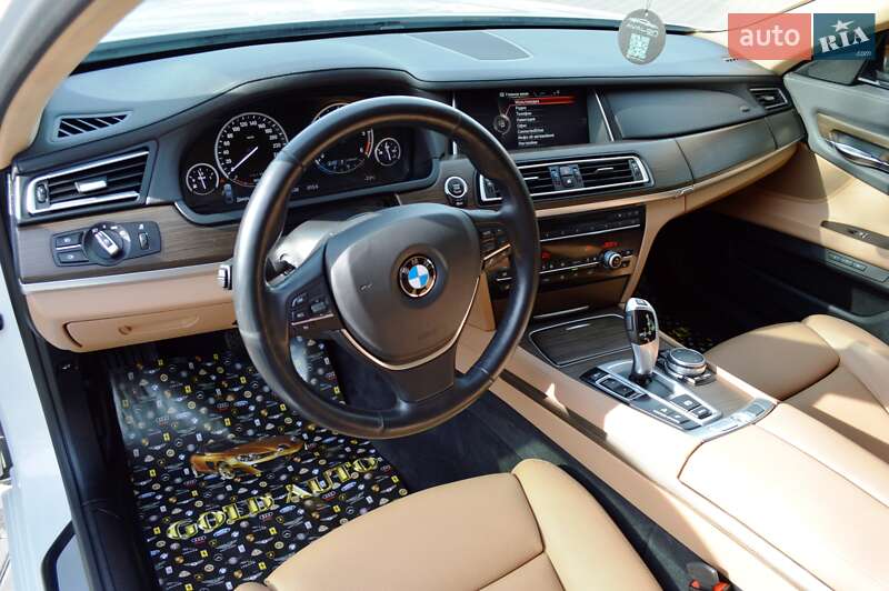 Седан BMW 7 Series 2014 в Одесі