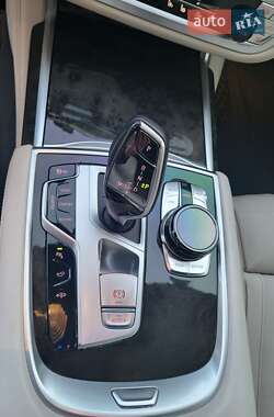 Седан BMW 7 Series 2019 в 