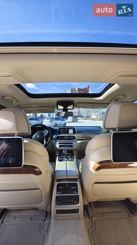 Седан BMW 7 Series 2016 в Тернополе