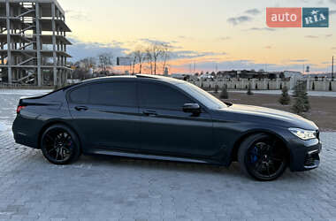 Седан BMW 7 Series 2016 в 
