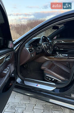 Седан BMW 7 Series 2016 в 