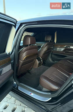 Седан BMW 7 Series 2016 в 