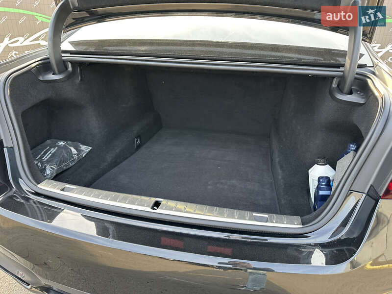 Седан BMW 7 Series 2019 в Києві