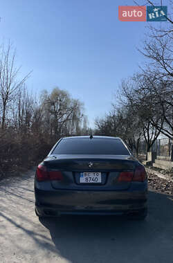 Седан BMW 7 Series 2010 в Львові