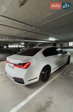 Седан BMW 7 Series 2019 в 