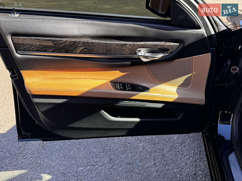 Седан BMW 7 Series 2012 в Ровно фото 27 Седан BMW 7 Series 2012 в Ровно