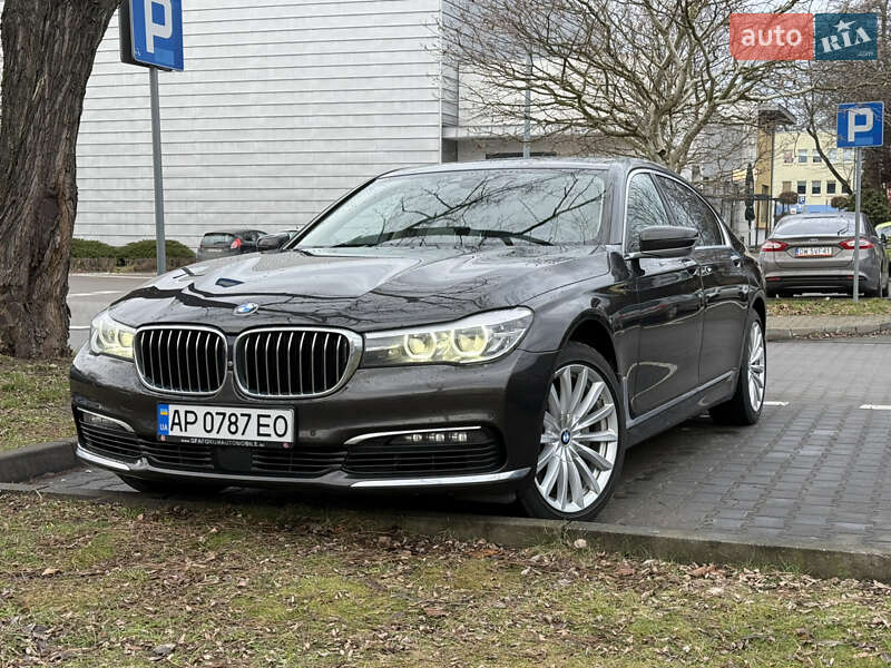 Седан BMW 7 Series 2016 в 