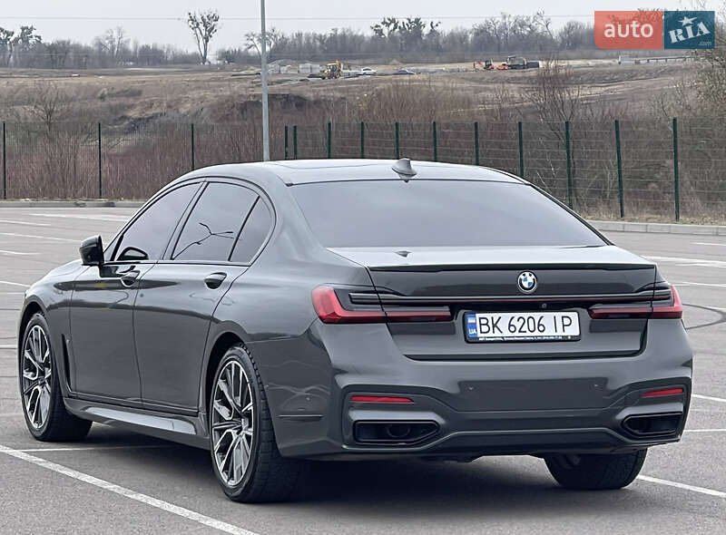 Седан BMW 7 Series 2020 в Ровно