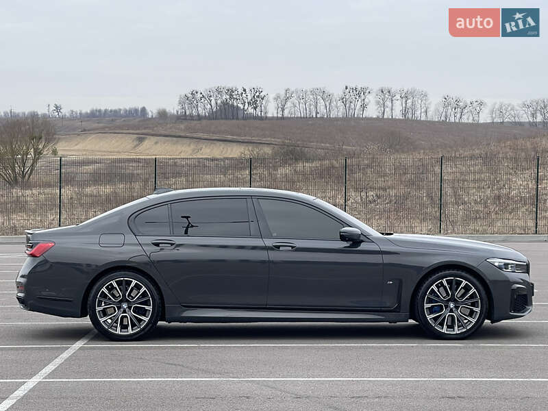 Седан BMW 7 Series 2020 в Ровно