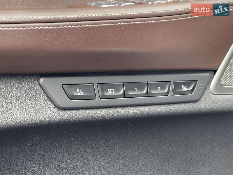Седан BMW 7 Series 2020 в Ровно