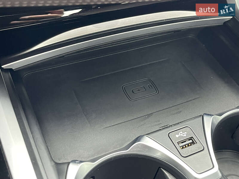 Седан BMW 7 Series 2020 в Ровно