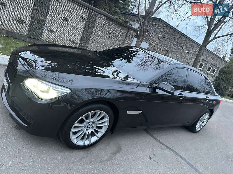 Седан BMW 7 Series 2012 в Днепре