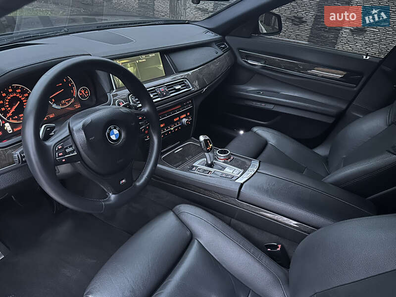 Седан BMW 7 Series 2012 в Днепре