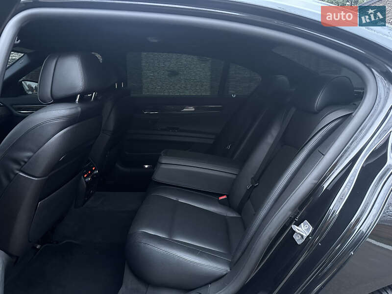 Седан BMW 7 Series 2012 в Днепре