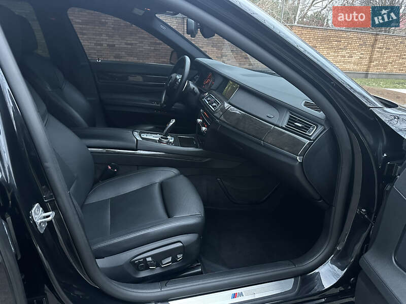 Седан BMW 7 Series 2012 в Днепре