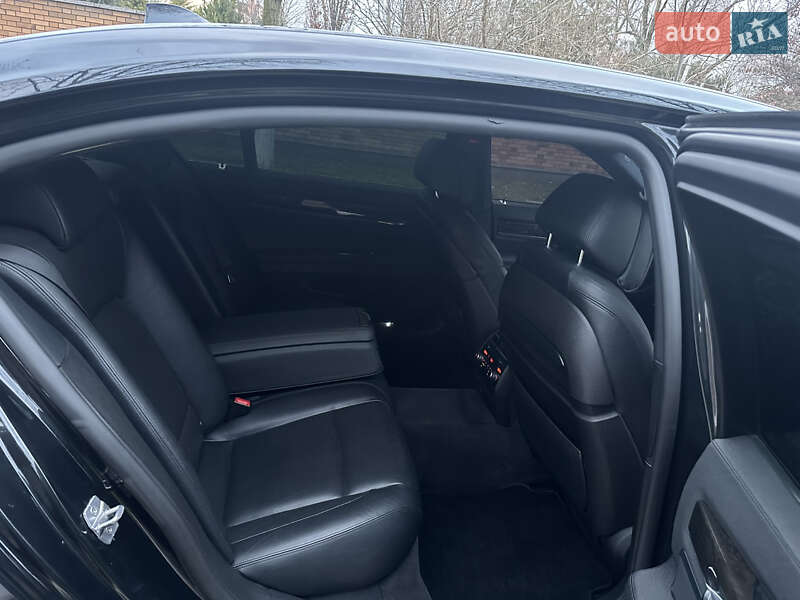 Седан BMW 7 Series 2012 в Днепре
