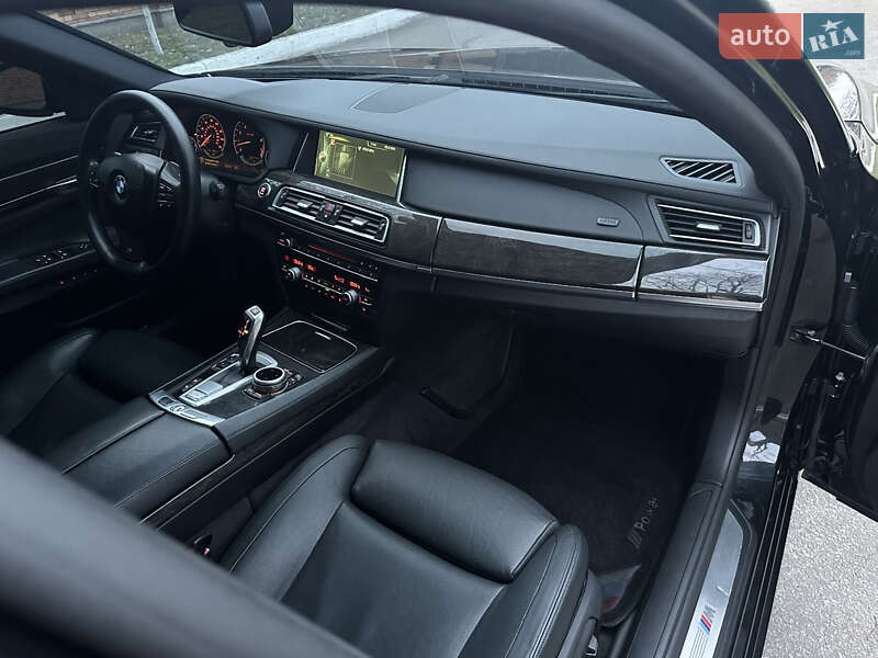 Седан BMW 7 Series 2012 в Днепре