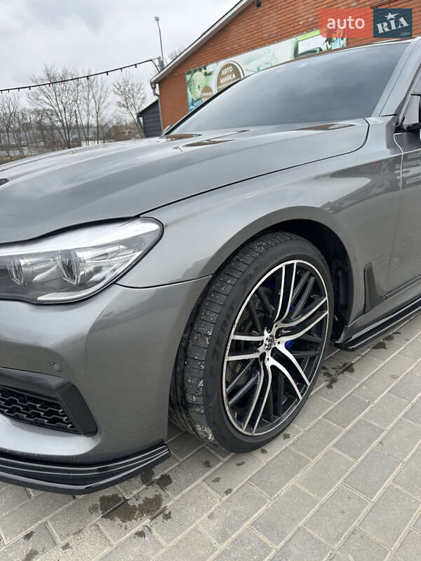 Седан BMW 7 Series 2018 в Киеве
