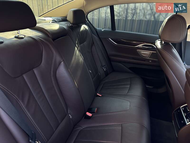Седан BMW 7 Series 2016 в Києві фото 33 Седан BMW 7 Series 2016 в Києві