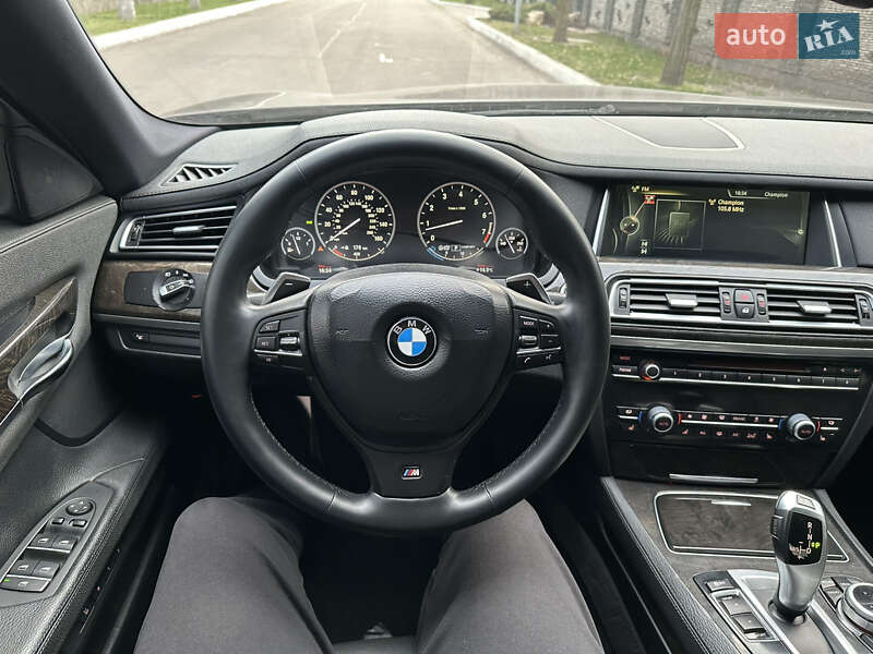 Седан BMW 7 Series 2012 в Днепре