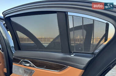 Седан BMW 7 Series 2016 в 