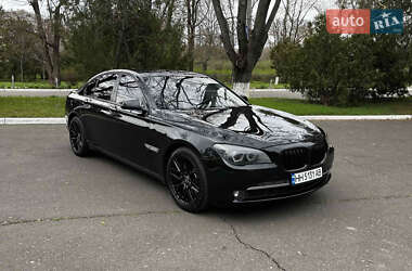 Седан BMW 7 Series 2011 в 