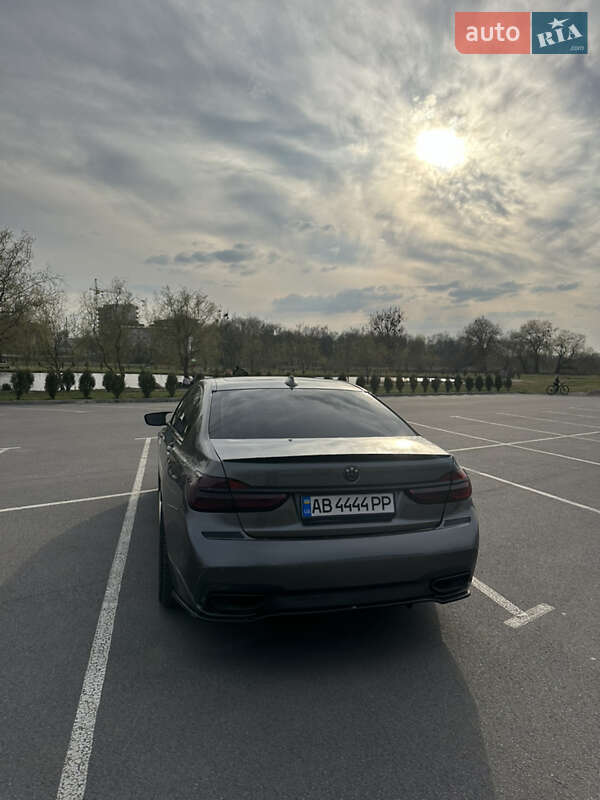 Седан BMW 7 Series 2018 в Киеве