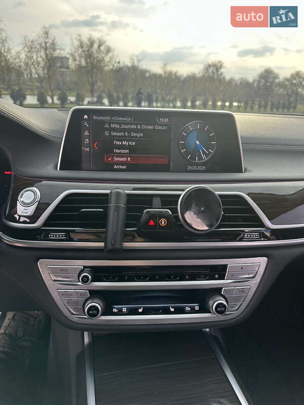 Седан BMW 7 Series 2018 в Киеве