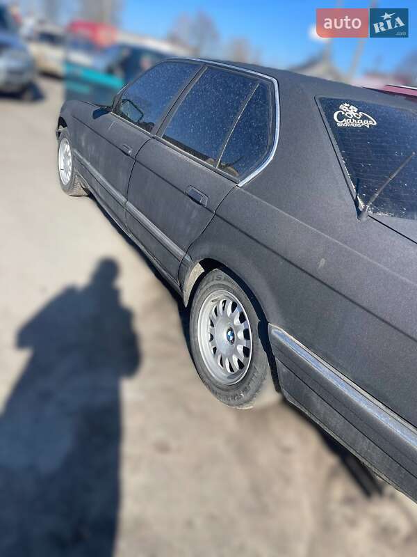 Седан BMW 7 Series 1988 в Корюківці