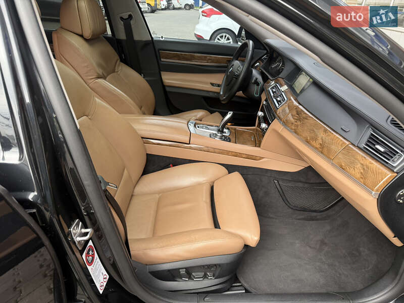 Седан BMW 7 Series 2012 в Одесі
