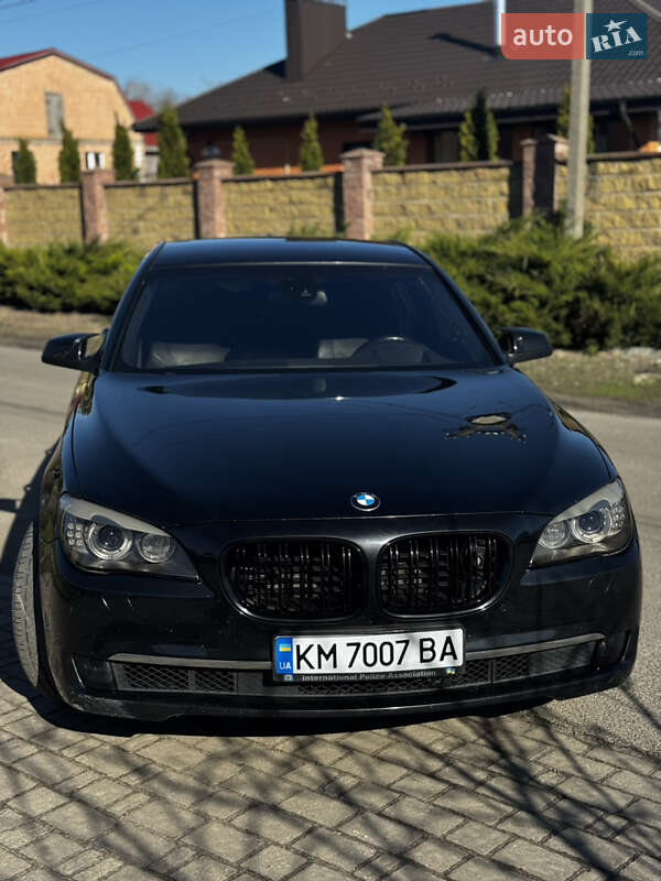 Седан BMW 7 Series 2012 в Луцке